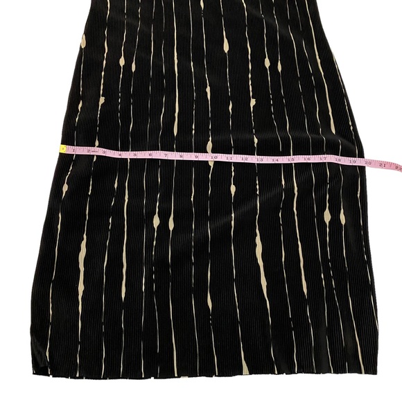 Rafael Black & Ivory Pleated Ribbed Sleeveless Midi Dress, Size Medium - Picture 7 of 8